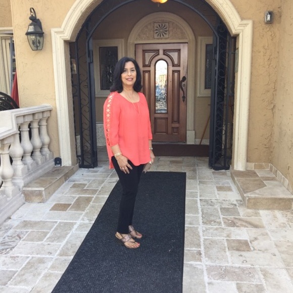 Meet your Posher, Nancy - Picture 1 of 2